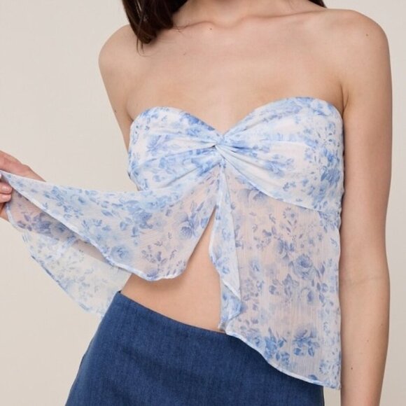 1 LEFT!! NO PRESSURE STRAPLESS BLUE FLORAL TOP - Picture 1 of 3